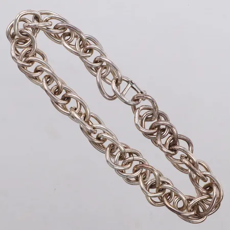 Armband, längd 20cm, bredd 11mm, ostämplat silver  Vikt: 30,6 g