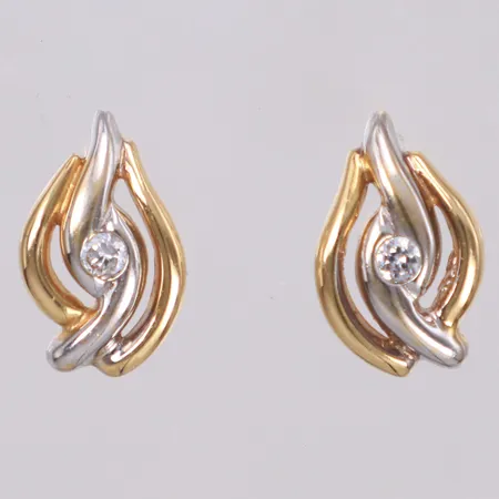 Ett par örhängen med vita stenar, längd 13mm, tvåfärgade, snurrebussar saknas, 18K Vikt: 2,6 g