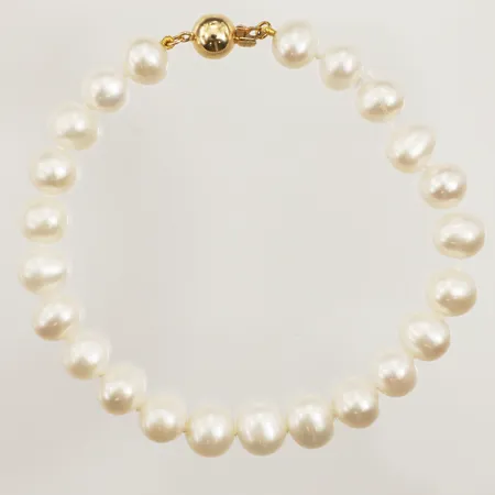 Armband med odlade sötvattenspärlor ca Ø7,8mm, längd 19cm, GHA, guldlås 18K, bör träs om.  Vikt: 0 g
