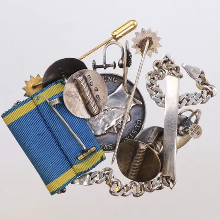 Diverse silver, tygband, defekt, silver 830/1000 Vikt: 48,3 g