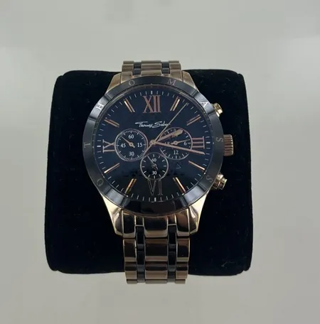 Damur Thomas Sabo, diam 42 mm, små repor på glaset, defekt låda Skickas med postpaket.