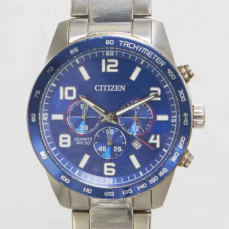 Herrur Citizen WR50, stål, quartz, 44mm, refnr 0520-S117828, serienr 172220343, kronograf, datum, repig stållänk, extra länkbit, viklås, box.  Vikt: 0 g
