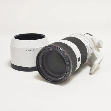 Objektiv Sony FE 70-200mm f/4 G OSS, serienr 1882882, spricka på motljusskydd, saknar linsskydd, inga andra tillbehör. Skickas med postpaket.