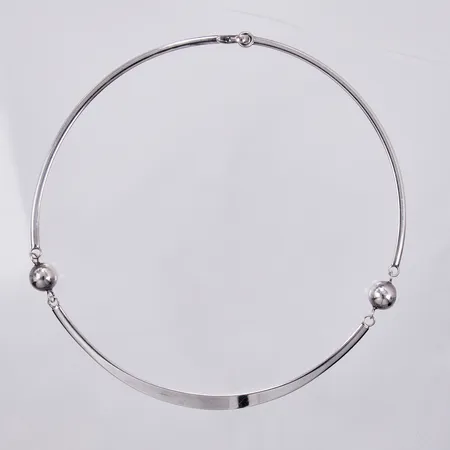 Collier Alton Guldvaru Ab 1974, längd ca 38cm, bredd ca 2-11mm, 925/1000 silver Vikt: 28,8 g