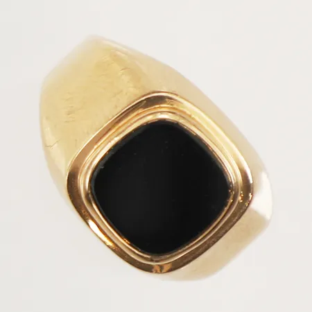 Klackring med onyx, stl 17, bredd 3,2-12,8mm, 18K Vikt: 5 g
