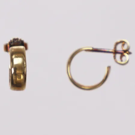 Ett par örhängen halvcreoler, Ø11mm, bredd 4mm, missfärgad, 14K Vikt: 1,9 g