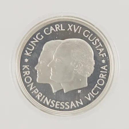 Minnesmynt, Ø36mm, nominellt värde:200Kr, år 2000, etui, 925/1000 Silver 27,0g.