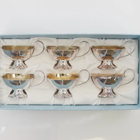 6 Punchmuggar, höjd ca 5,5cm, schatull med plats för 6 muggar, 830/1000 Silver 183,9g.