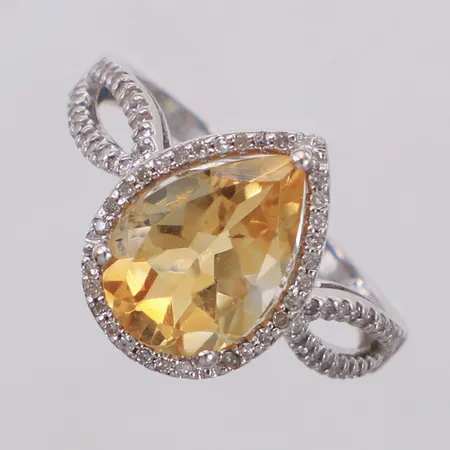 Ring med gul sten och diamanter ca 70xca0,005ct, stl 17½, bredd 1,7-14,2mm, Kaplans Safir AB, vitguld, 18K  Vikt: 3,3 g