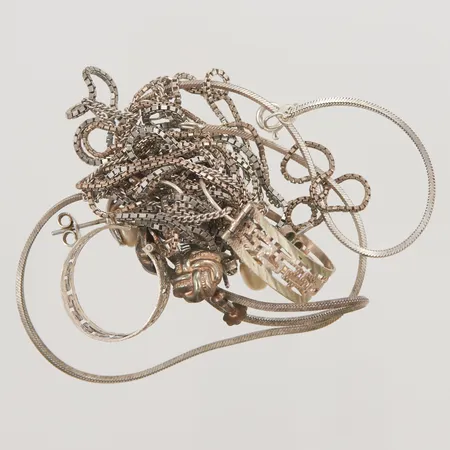 Diverse silversmycken, defekt, 830/1000 Silver 34,1g.