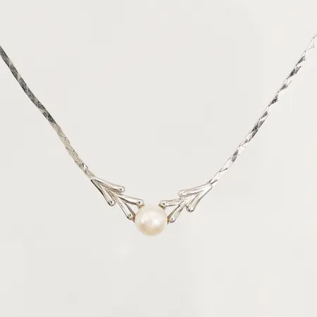 Collier med pärla, längd 40,5cm, bredd 1-10mm, 925/1000 silver  Vikt: 5,6 g