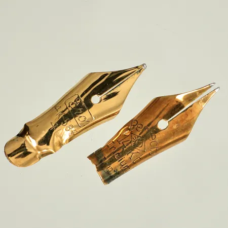 2 Pennspetsar, defekta 14K 0,4g Vikt: 0,4 g