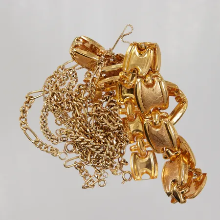 4 Kedjor + 1 Armband, defekt/skador, 18K  Vikt: 60,1 g