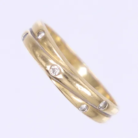 Ring med diamanter totalt 5xca 0,02ct stl 18 bredd 2-5mm 18K Vikt: 3 g