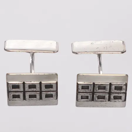 Ett par manschettknappar, längd 16mm, bredd 15,9mm, silver 830/1000 Vikt: 8,5 g