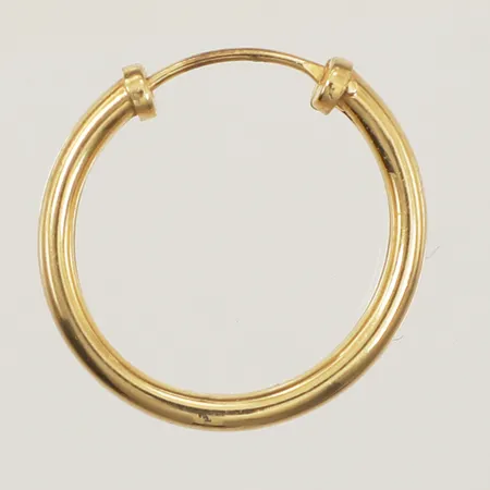 Ett udda örhänge, Ø19mm, 21K Vikt: 0,6 g