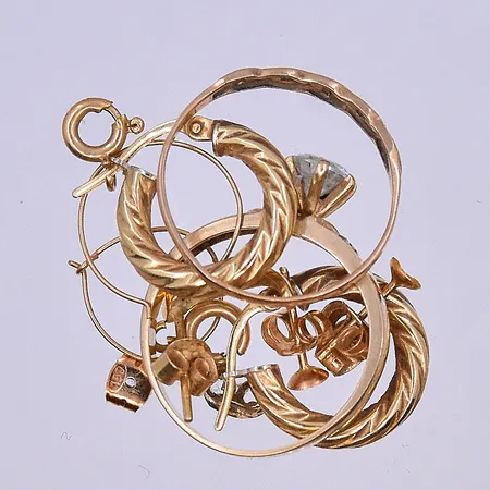 Diverse guld, 18K. Vikt: 7,9 g