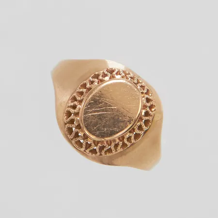 Klackring med genombruten dekor, stl18¼, bredd 3-14mm, skev, 14K Vikt: 4 g