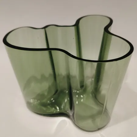 Vas Savoy, Alvar Aalto, Iittala, ca 12cm, bredd 15cm, grön Skickas med paket.