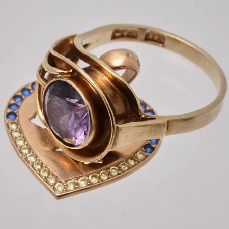 Diverse defekt guld, 14K, bruttovikt 6,08g, ca nettovikt 5g.