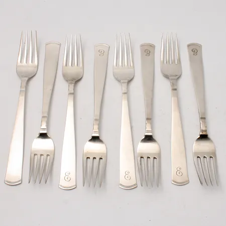 8st gafflar i silver, 17,5cm, modell Rosenholm, 830/1000, gravyr: E, vikt 307,9g.