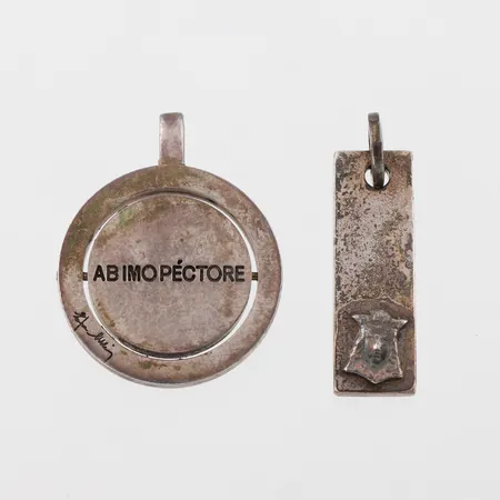 Hängen 2 st Silver 925/1000 Efva Attling,höjd ca 30-34 mm. Vikt: 25,1 g