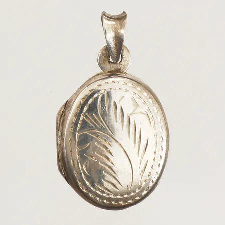 Hänge medaljong, längd 25mm inklusive ögla, bredd 14mm, Guldfynd, 925/1000 silver  Vikt: 2,3 g