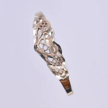 Ring, stl 17¼, bredd 1-5 mm, 10K. Vikt: 0,7 g