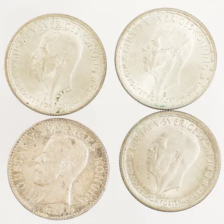 Fyra mynt Gustaf V Sveriges konung, 2 Kr år 1938, 1942, 1946, 1949, Ø31mm, repiga, 400/1000 silver  Vikt: 57,1 g