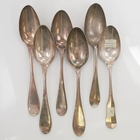 6 Äldre skedar, 20,5-22cm, gravyr, 830/1000 Silver 311,6g.