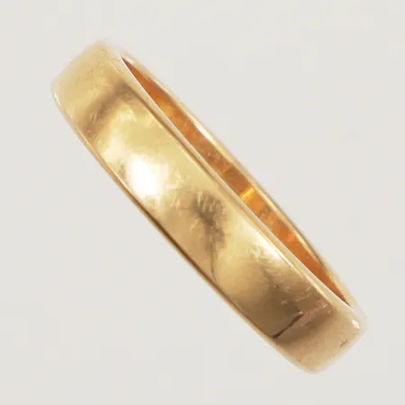 Ring, slät, stl 17, bredd 4mm, 18K Vikt: 4,7 g