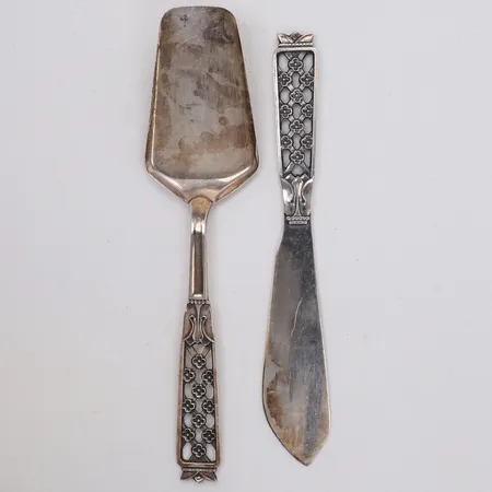 Tårtkniv och tårtspade, längd 19-21cm, modell Princess, silver 830/1000 Vikt: 117,1 g