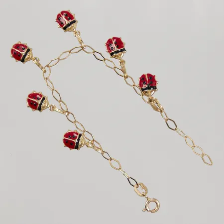 Armband med 6 berlocker Nyckelpigor med emalj, 15,5cm, bredd 3,2mm, berlocker ca 8x18mm, 18K  Vikt: 5,5 g