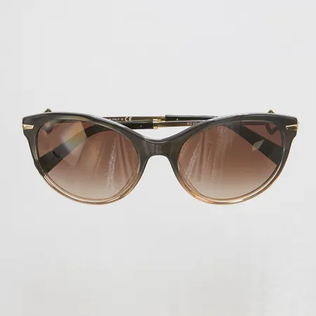 Solglasögon BVLGARI, modellnr: OBS8210B 54501355, pouch, kvitto kopia från Paris 2022, inga övriga tillbehör. Vikt: 0 g