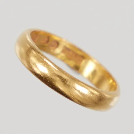 Slät ring med gravyr stl 16¾, bredd 3,6mm, 23K,  Vikt: 4,4 g