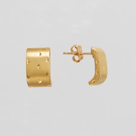 Ett par örhängen, ca 13x8mm, GHA, 18K Vikt: 2 g