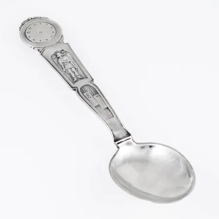 Dopsked Prins i silver (830/1000): Kan graveras med unika detaljer som namn, födelsedatum, tid, längd och vikt. Längd 145 mm, vikt 28,3g. 