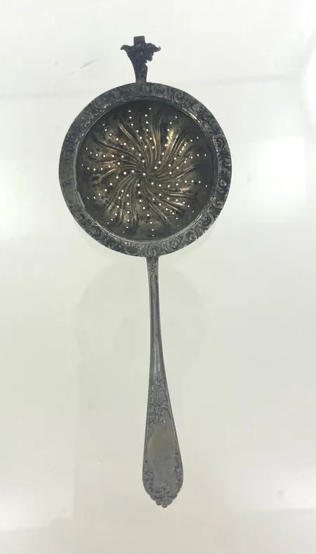 Sil, längd 16 cm, silver 830/1000 Vikt: 37,8 g