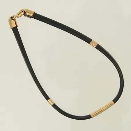 Gummiarmband med gulddetaljer, längd 15cm, bredd 3,5mm, 14K, 1,7g bruttovikt 