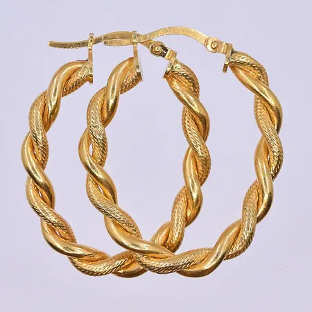 Ett par örhängen, Ø21 mm, bredd 4 mm, 21K. Vikt: 3,6 g