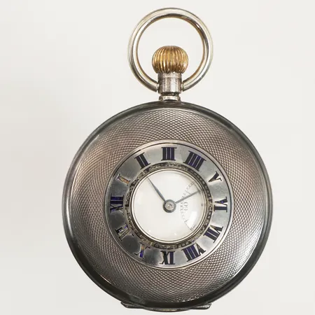 Fickur savonette, boett i silver S925, manuell, 49mm, boettnr 153440, gravyr, bruttovikt 74,2g, inga tillbehör. 