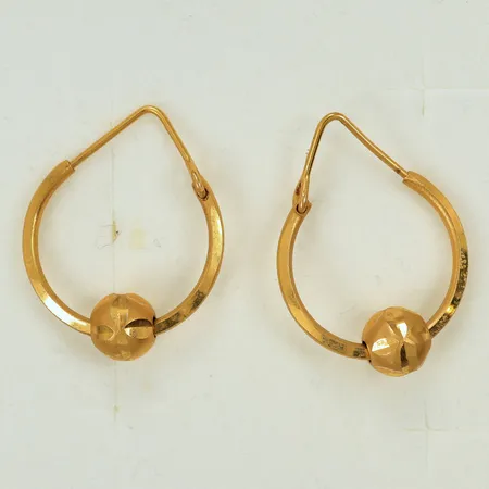 Ett par örhängen Ø 20mm bredd 1,5 -7mm,  21K Vikt: 2,5 g