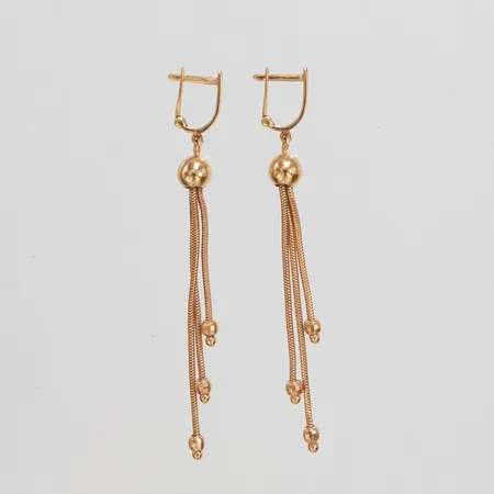 Ett par örhängen, längd 65mm, bredd 2-6mm, 14K Vikt: 4,1 g