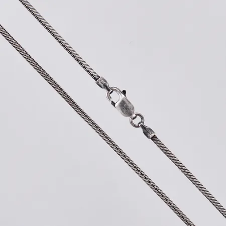 Kedja ormlänk längd: ca 45cm bredd: ca 1mm 925/1000, silver Vikt: 8 g