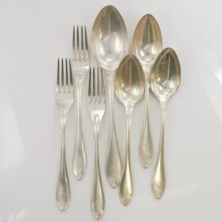 3 Gafflar, 18,5cm, 4 Skedar, 18/21,5cm, monogramgravyr, 830/1000 Silver 277,1g.