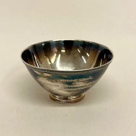 Skål, höjd ca 4cm, Ø8cm, gravyr, 830/1000 silver Vikt: 41,5 g