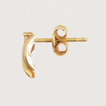 Udda örhänge med vit sten, längd 8,5mm, bredd 4mm, 18K  Vikt: 0,3 g