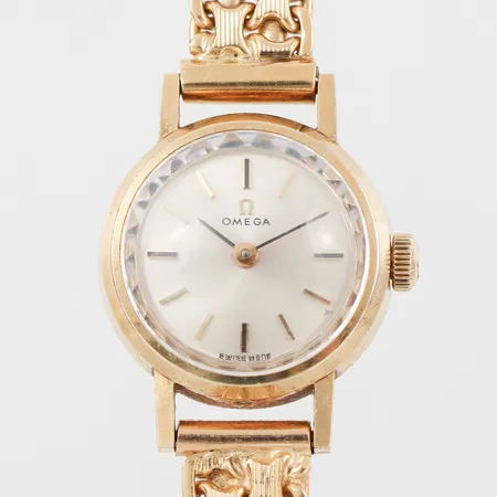 Damur Omega 14k,armbandet 18k,diameter ca 18.9 mm,fungerar ej,totalvikt 29.8 gram.