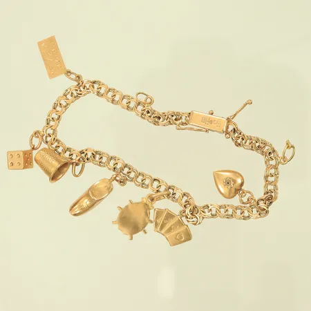 Armband bismarck med berlocker, längd 20cm, bredd 4-23mm, berlocker saknas/vissa defekta, 18K, 13,8g Vikt: 13,8 g