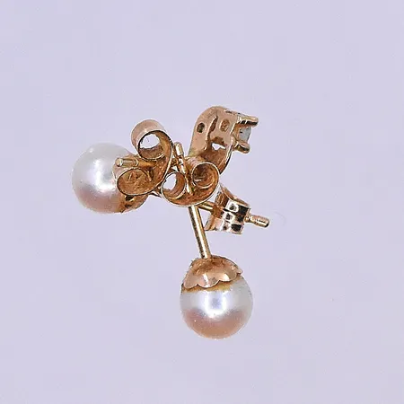 Diverse guld, 18K. Vikt: 1,4 g